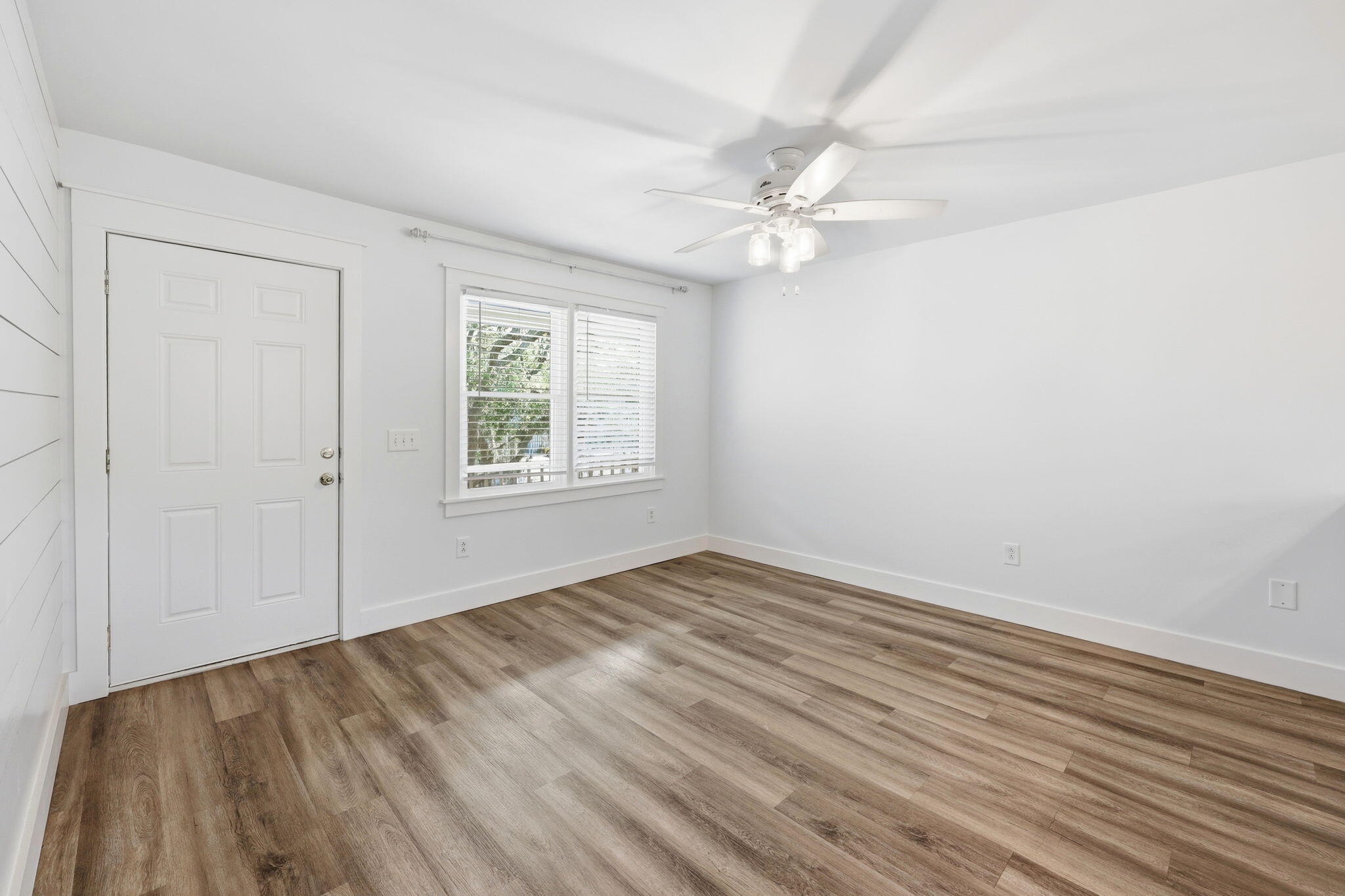 404 Saint Charles Court