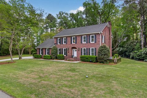 Photo of 312 E Shepard Ln, Summerville, SC 29483 (MLS # 26011011)