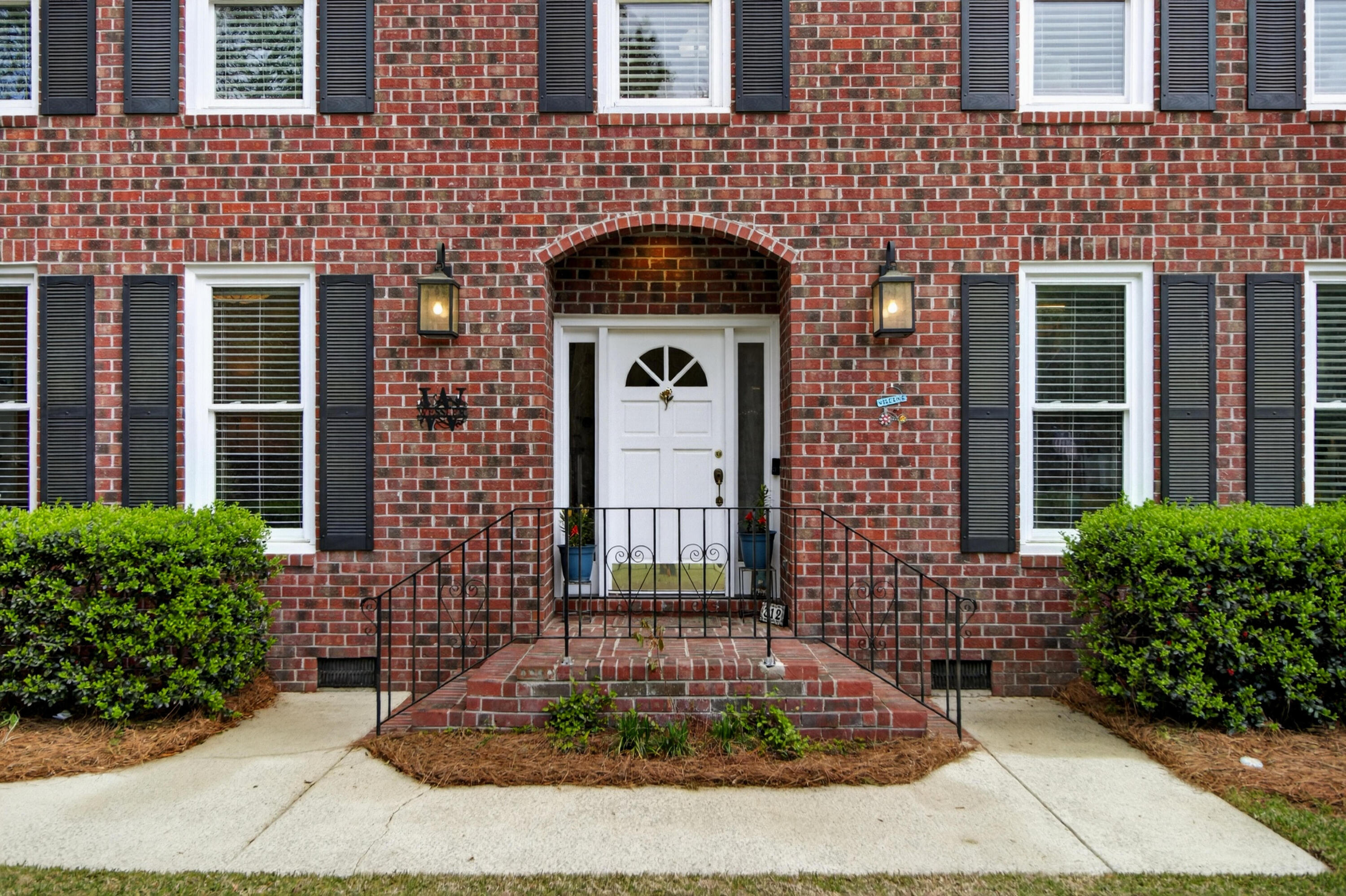 312 E Shepard