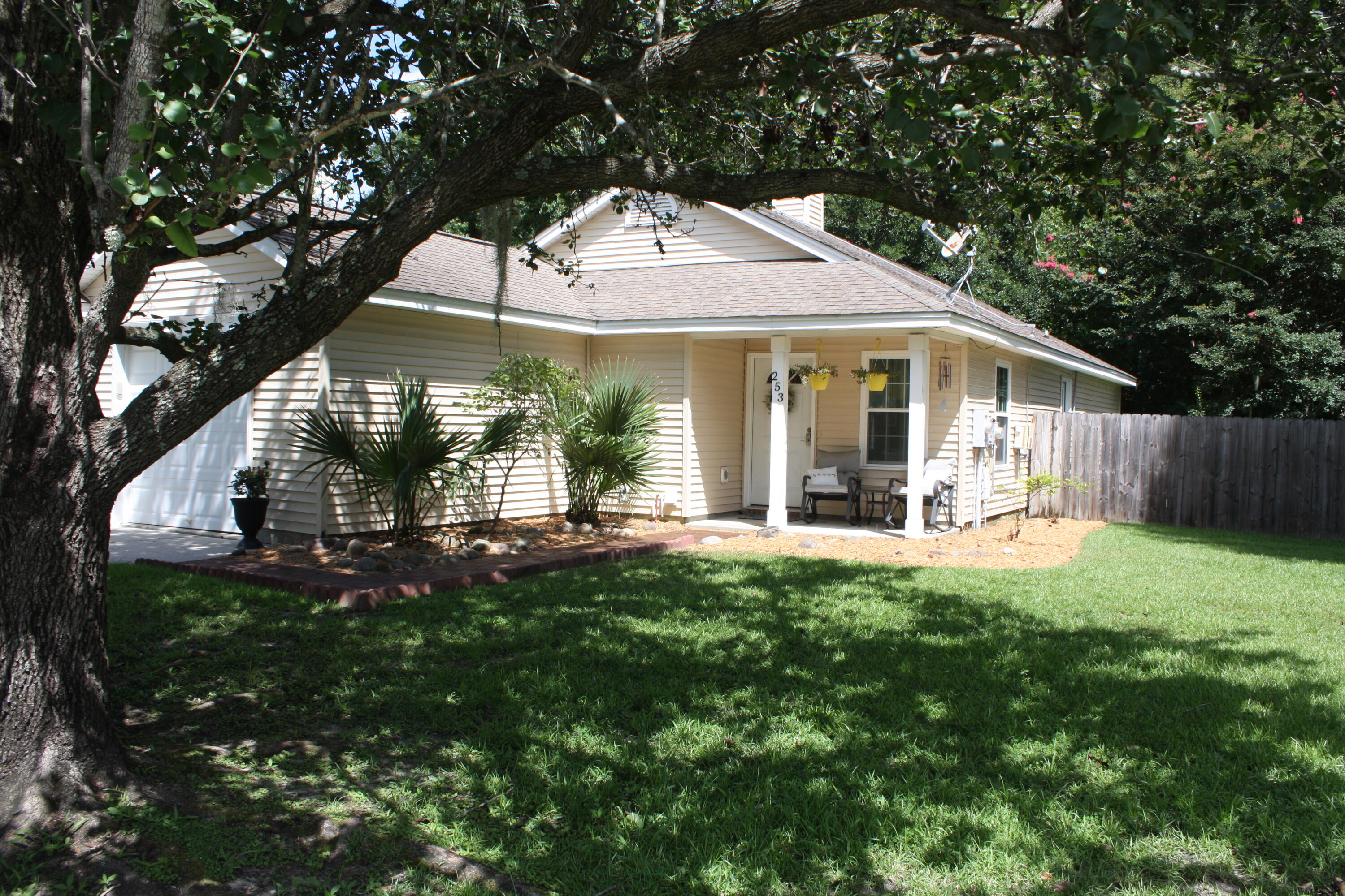 253 Muirfield Parkway
