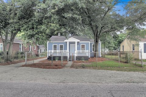 A home in North Charleston