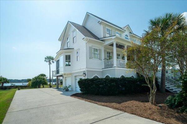 1531 Murphys Island Court