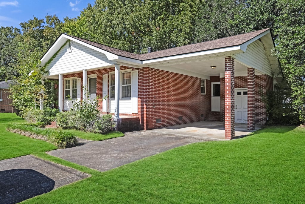 Photo of 7021 Kenneth Drive, North Charleston, SC 29406 (MLS # 26029564)