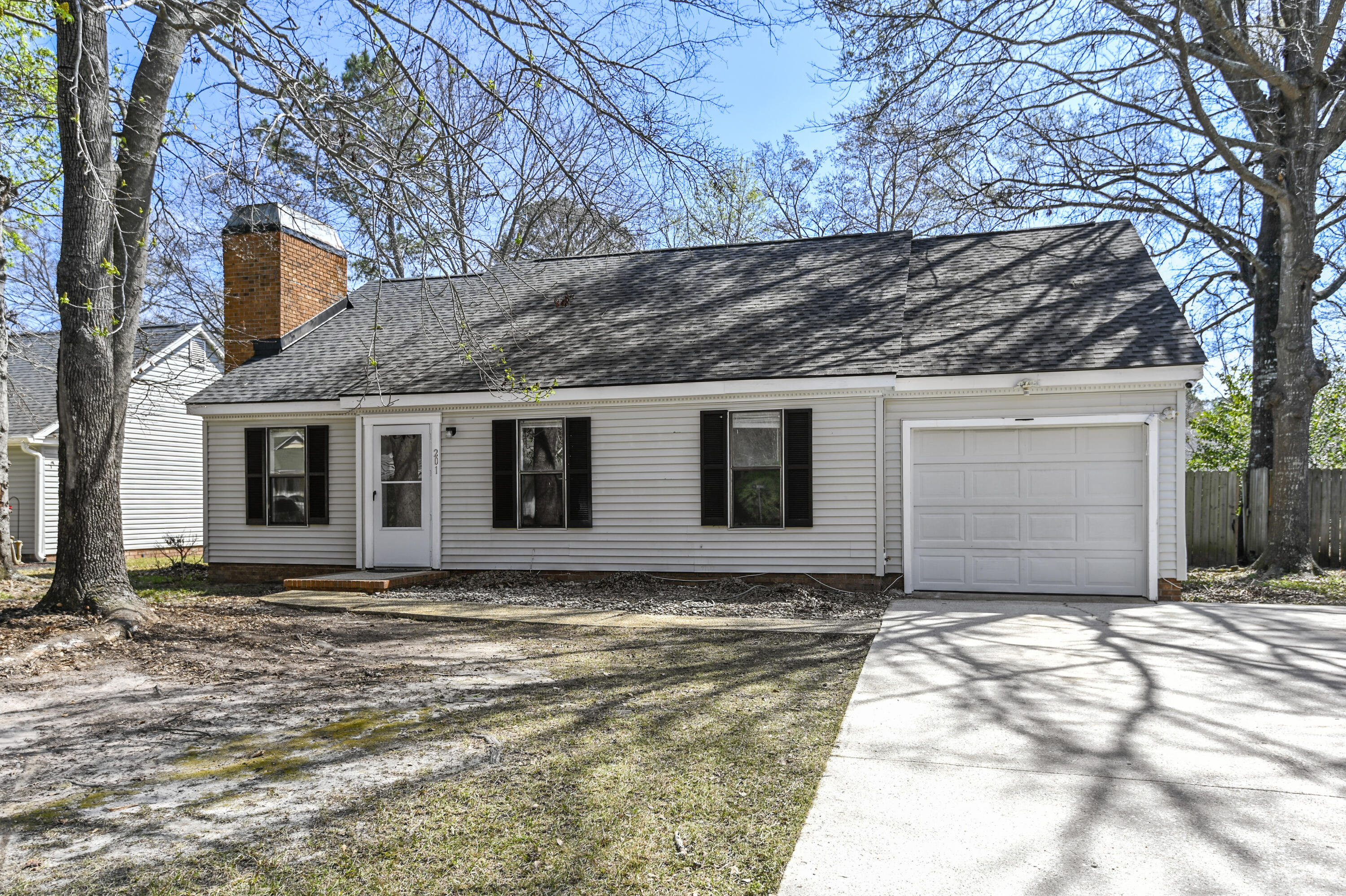 201 Commons Way