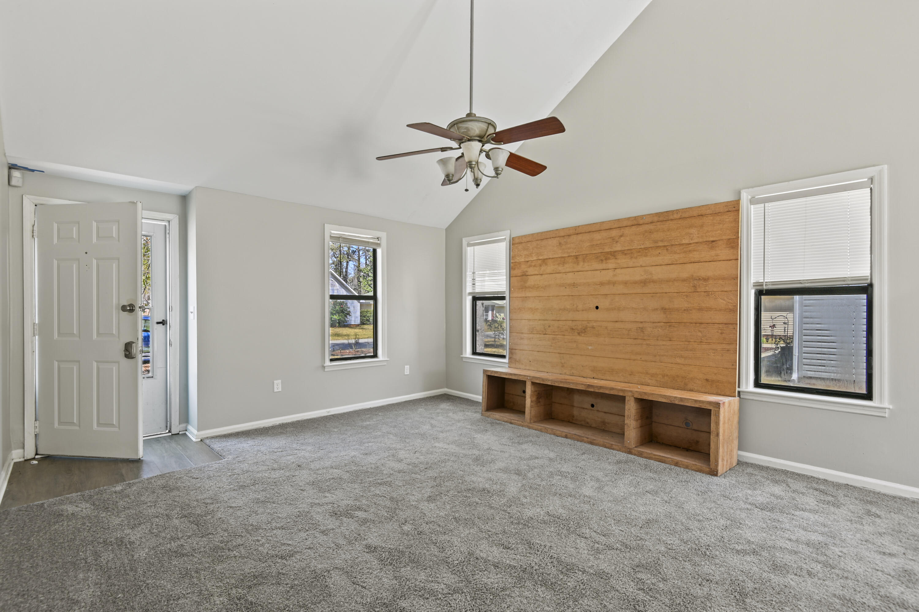 201 Commons Way