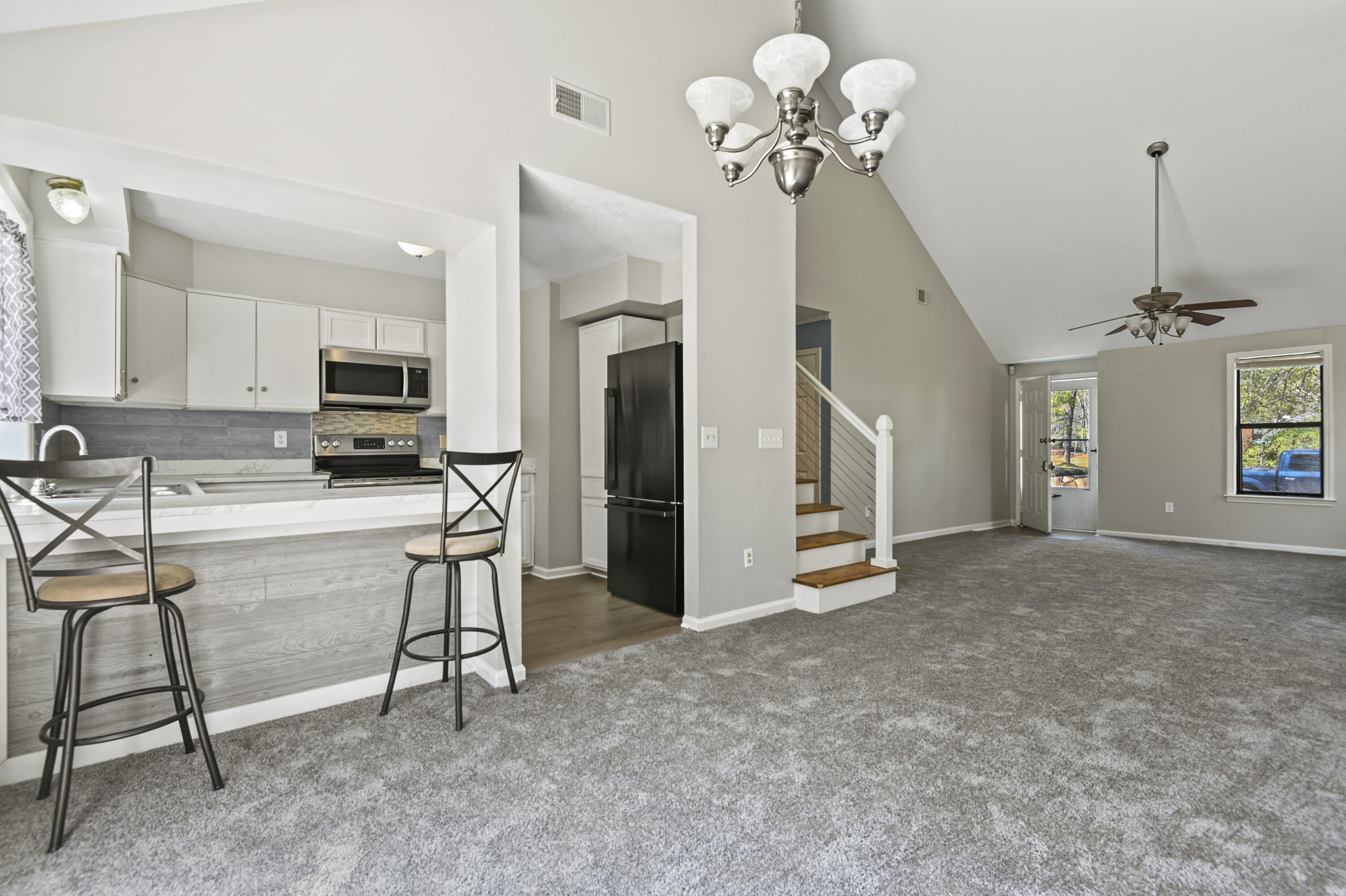 201 Commons Way