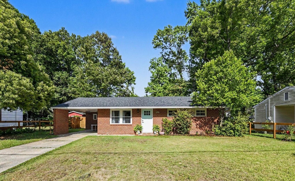 Photo of 2633 Dellwood Avenue, North Charleston, SC 29405 (MLS # 26016766)