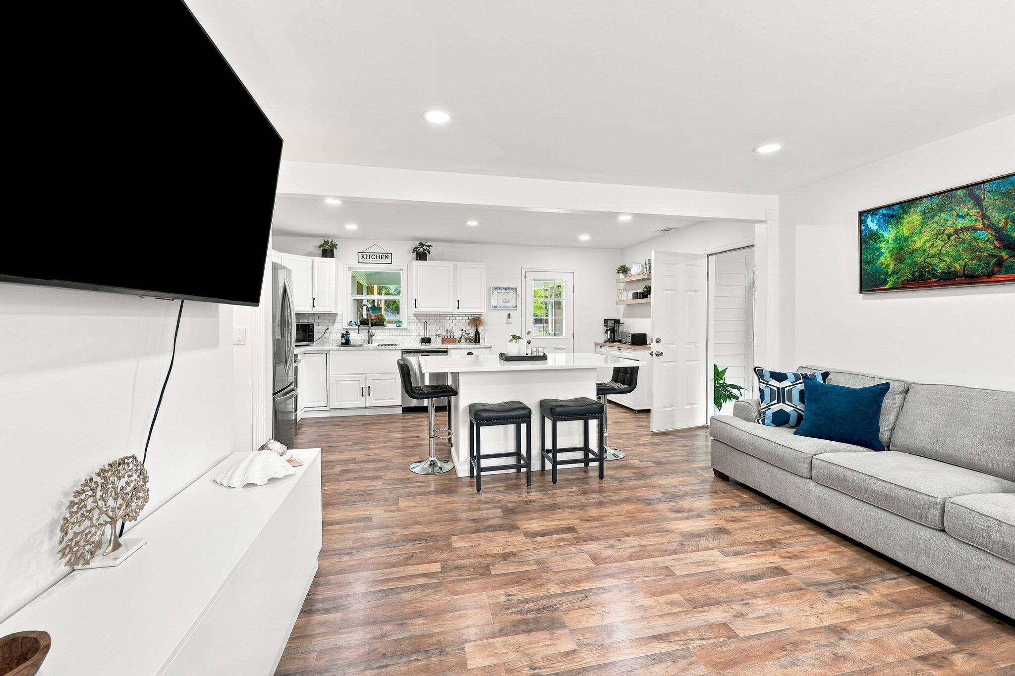 3576 Blanding Drive