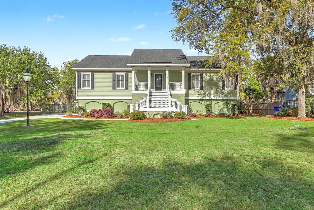 Photo of 657 N Stiles Drive, Charleston, SC 29412 (MLS # 26009645)