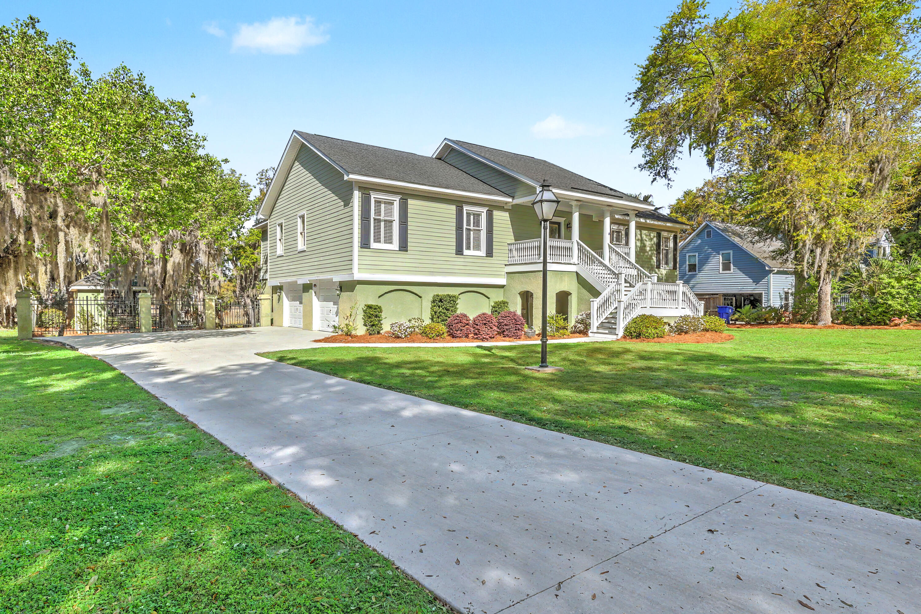 657 N Stiles Drive