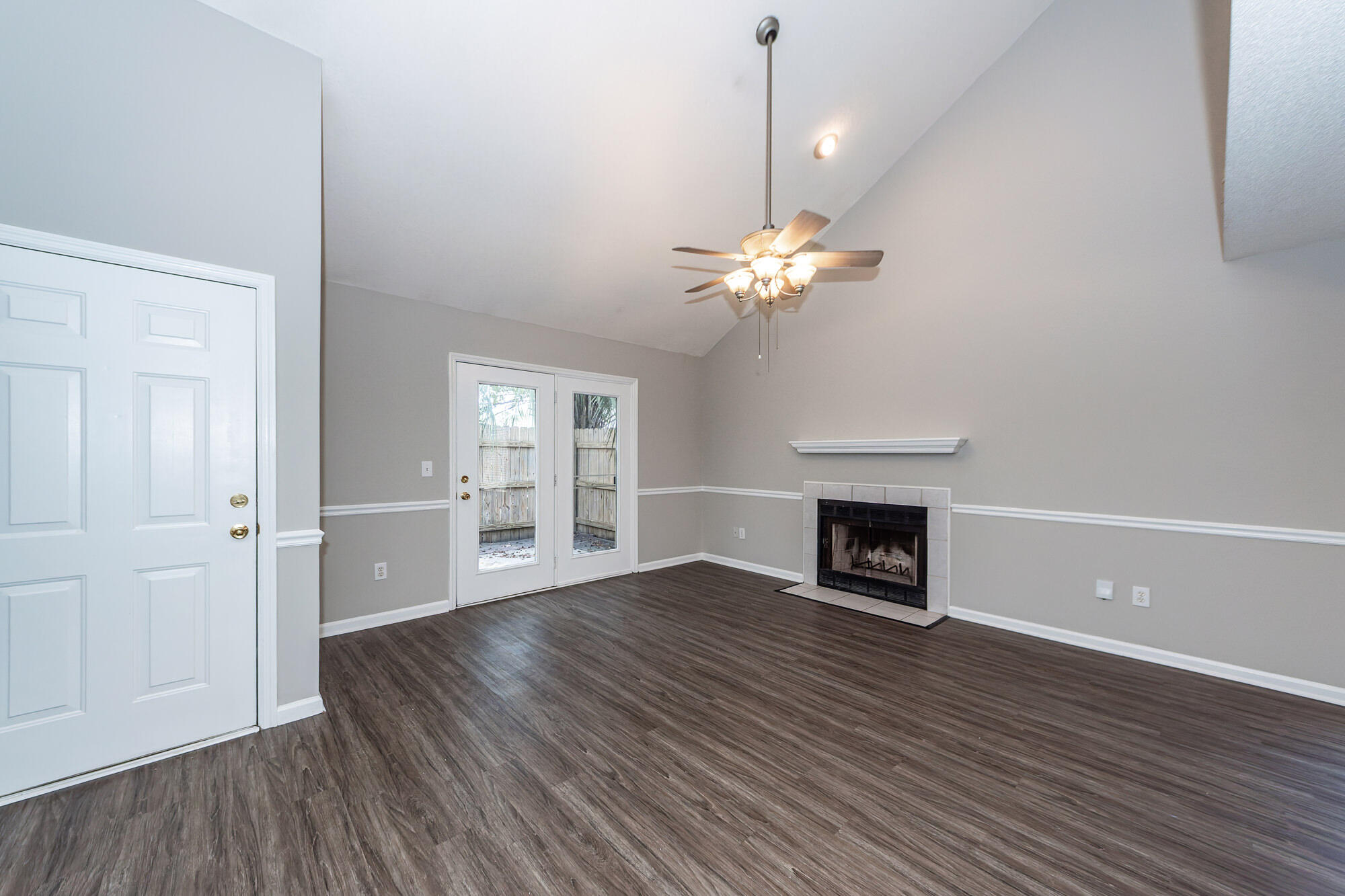 1 Maplecrest Drive