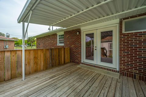 A home in North Charleston