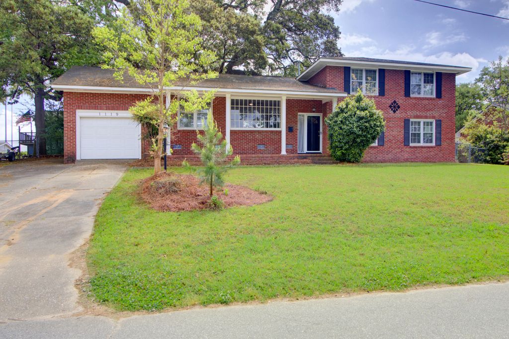 Photo of 1119 Smithfield Place, Hanahan, SC 29410 (MLS # 26009542)
