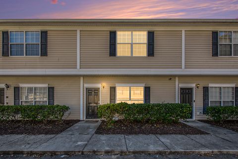 Photo of 1035 Lexi Court, Ladson, SC 29456 (MLS # 25028838) Photo of 1035 Lexi Court, Ladson, SC 29456 (MLS # 25028838)