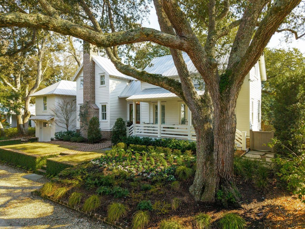 Photo of 105 Friend Street, Mount Pleasant, SC 29464 (MLS # 26002317)