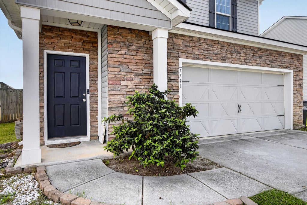 Photo of 7741 Kinston Street, North Charleston, SC 29418 (MLS # 26027960)