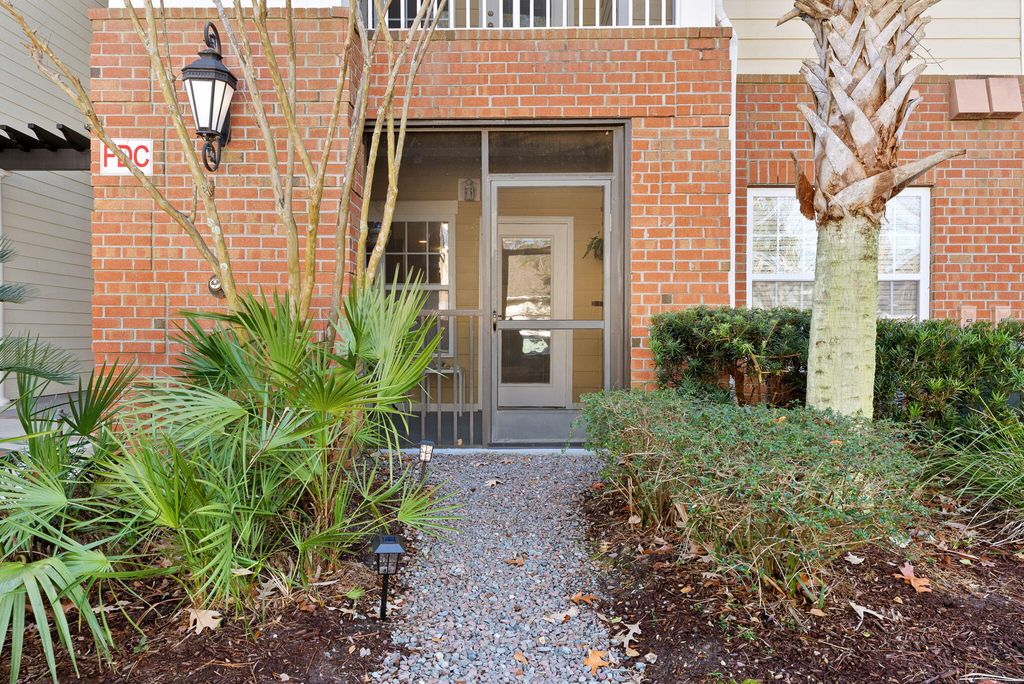 Photo of 1101 Basildon Road, Mount Pleasant, SC 29466 (MLS # 26001918)