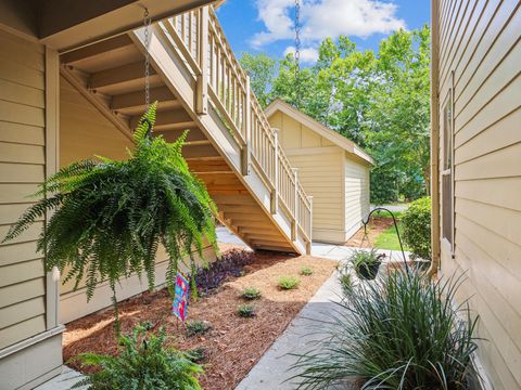 A home in North Charleston