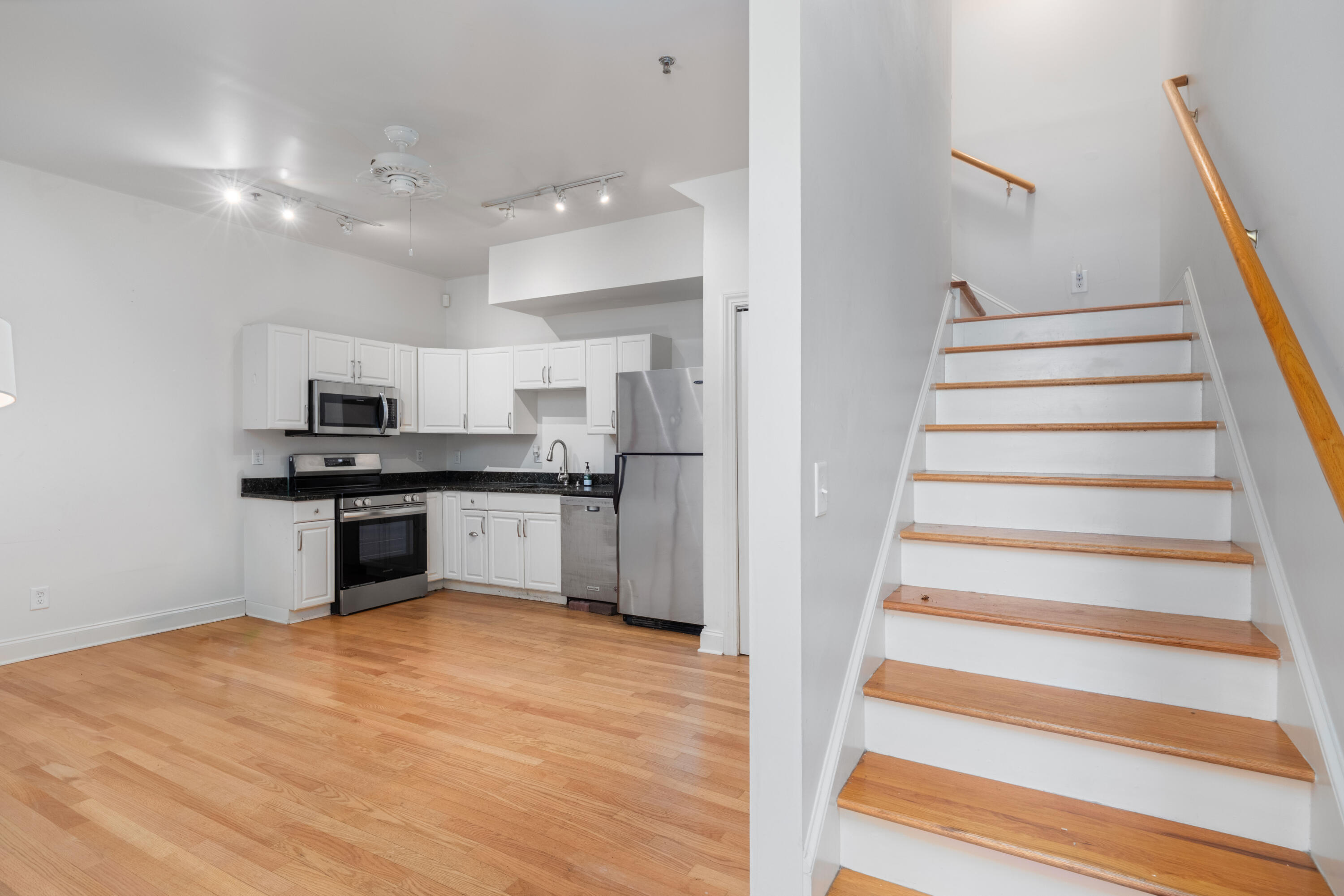 348 King Street Apt I