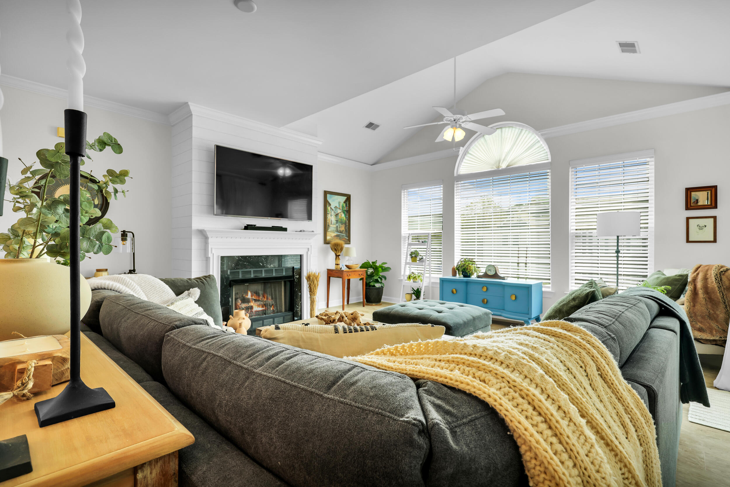 1528 Oxborough Circle