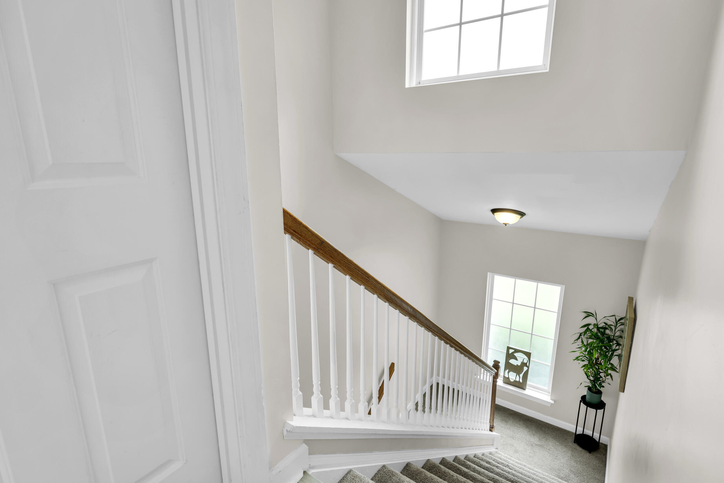 1528 Oxborough Circle