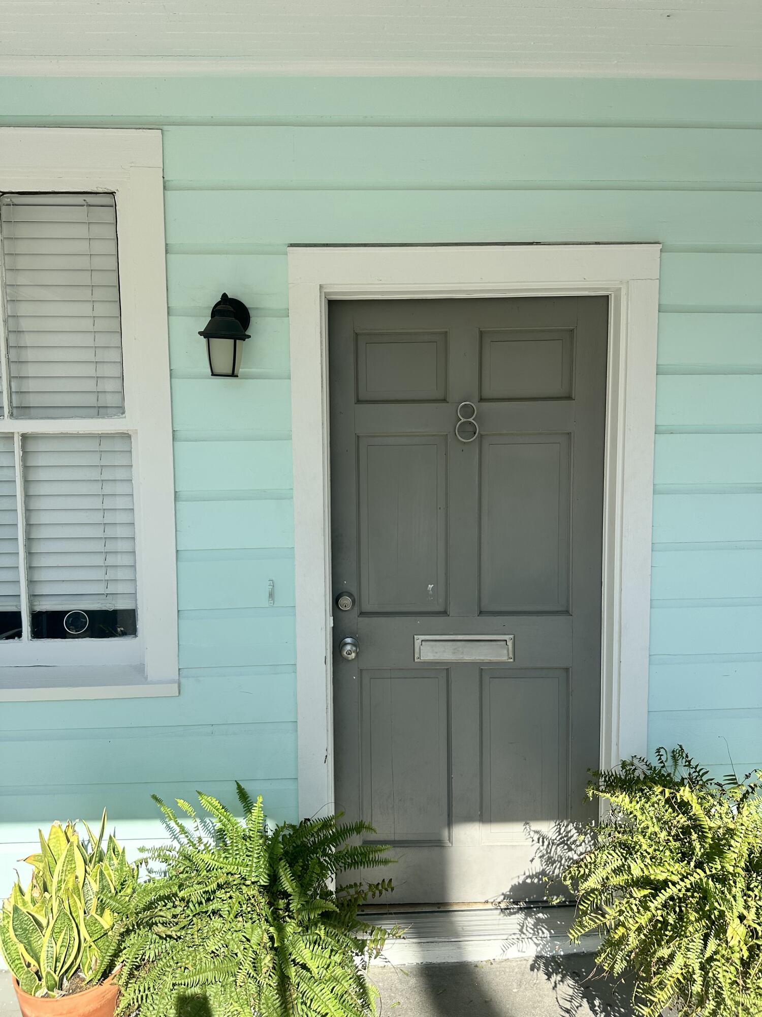 8 Maranda Holmes Street