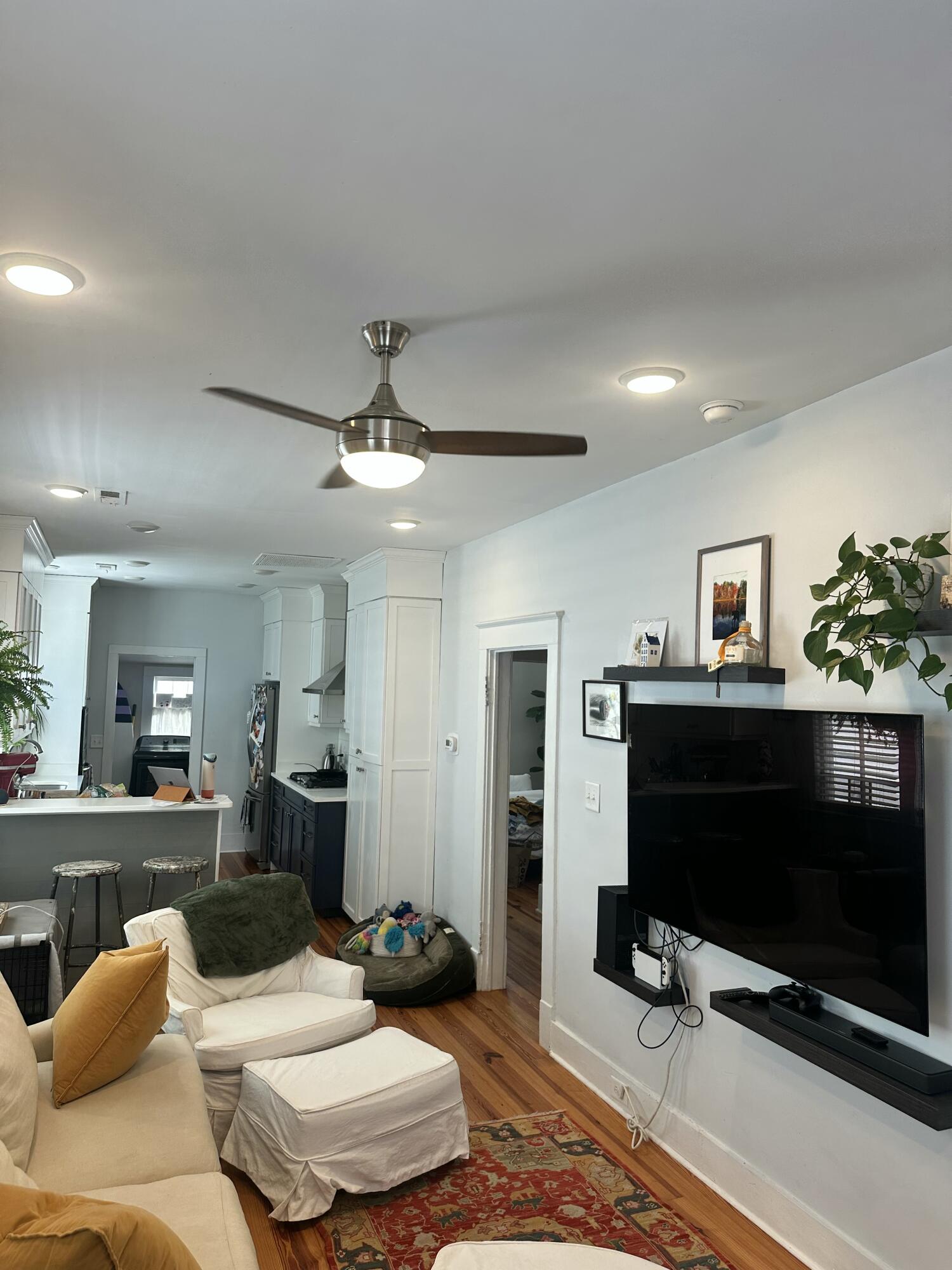 8 Maranda Holmes Street