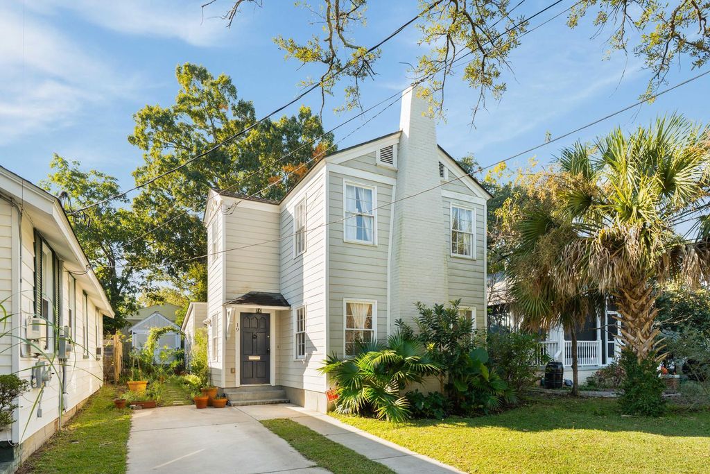 Photo of 19 Gordon Street, Charleston, SC 29403 (MLS # 26008324)