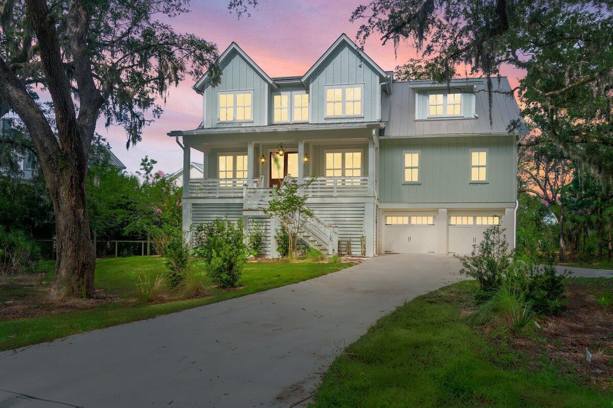 1705 Ancient Oaks Lane
