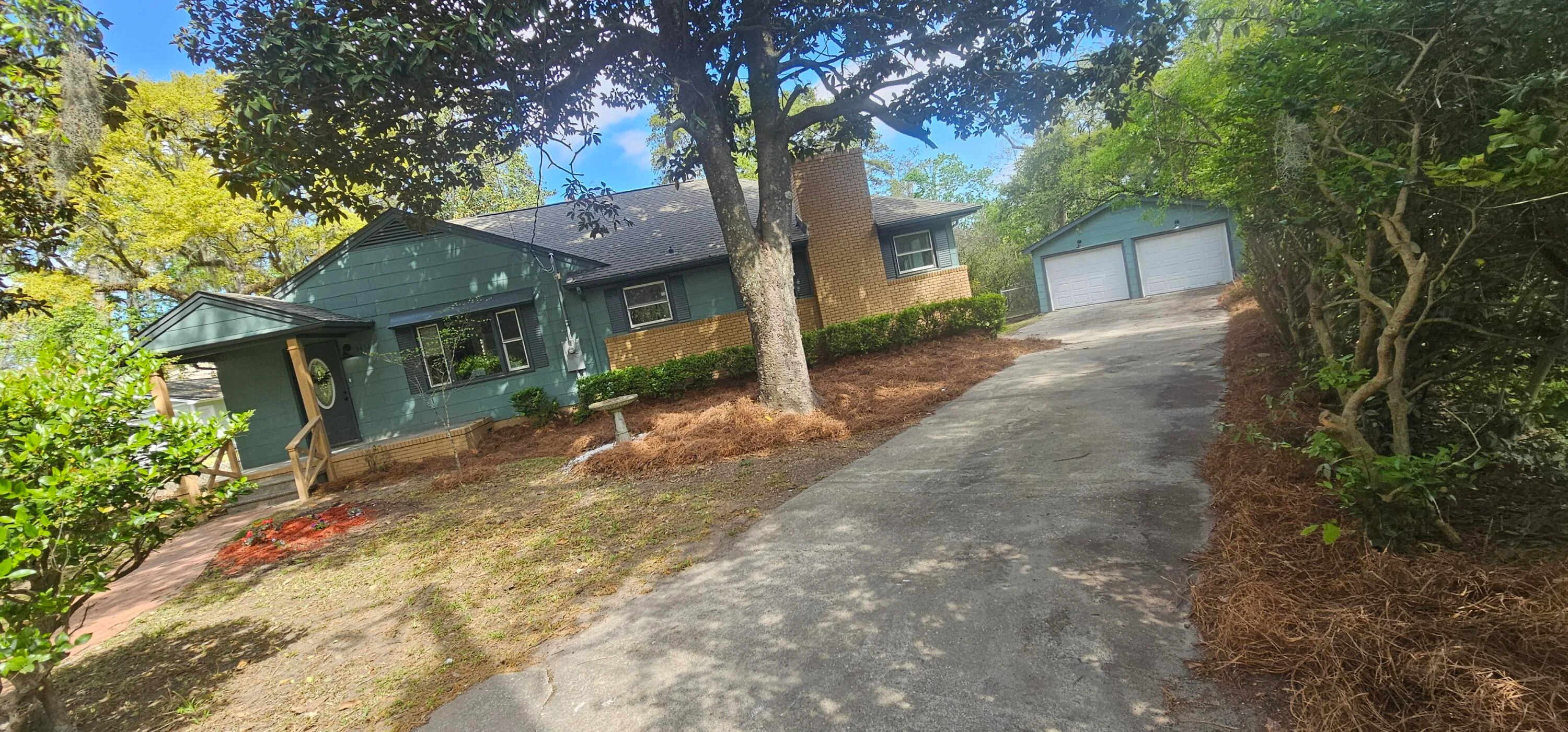 5452 E Lakeland Drive