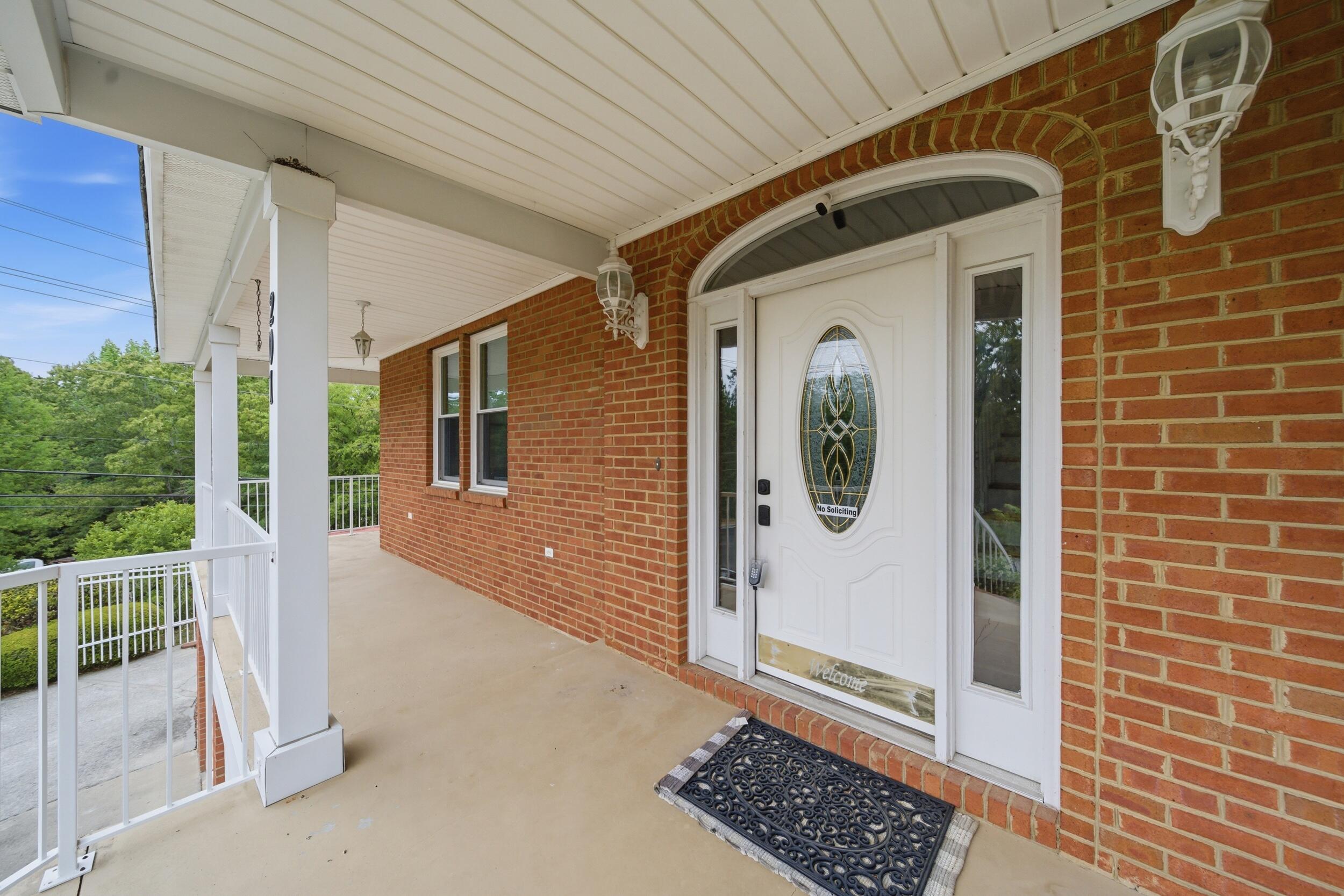 201 Bramblewood Circle