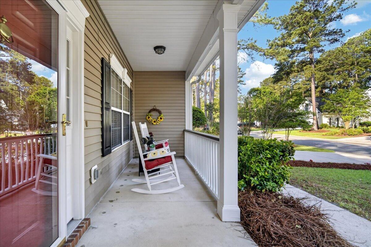 533 Pointe Of Oaks Road