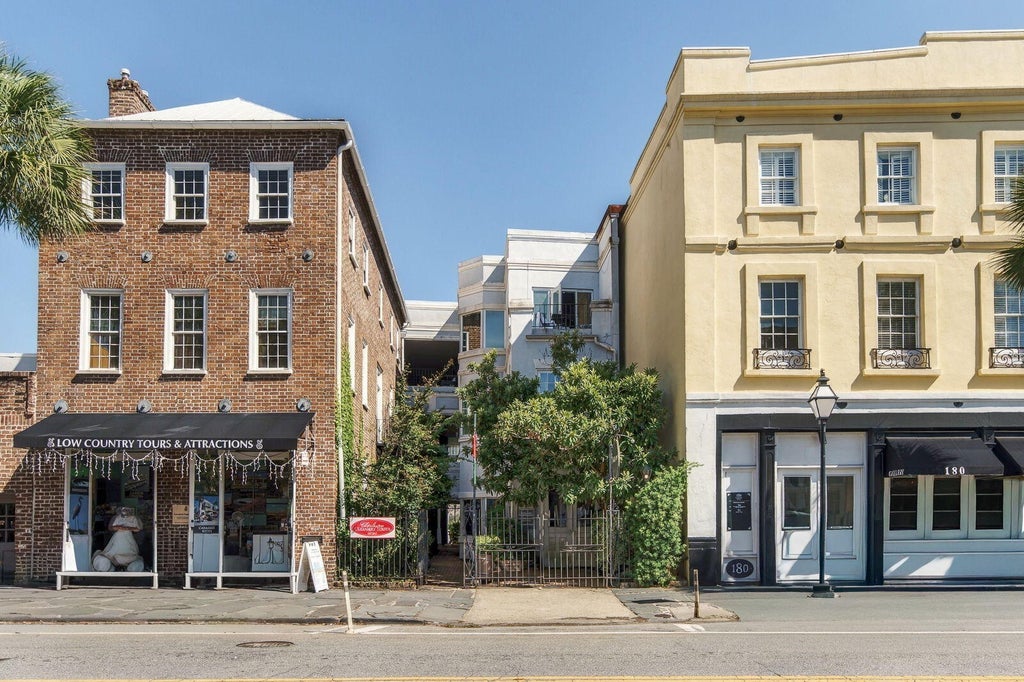 Photo of 182 E Bay Street #203, Charleston, SC 29401 (MLS # 26029009)