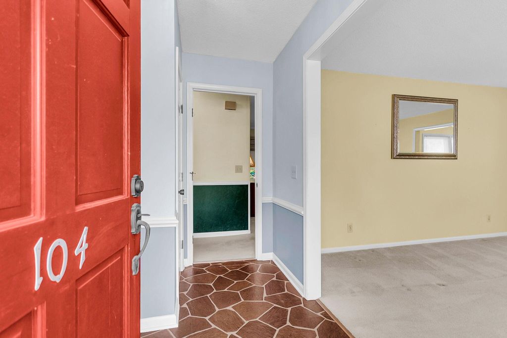 Photo of 104 Blue Heron Drive, Summerville, SC 29485 (MLS # 26001121)