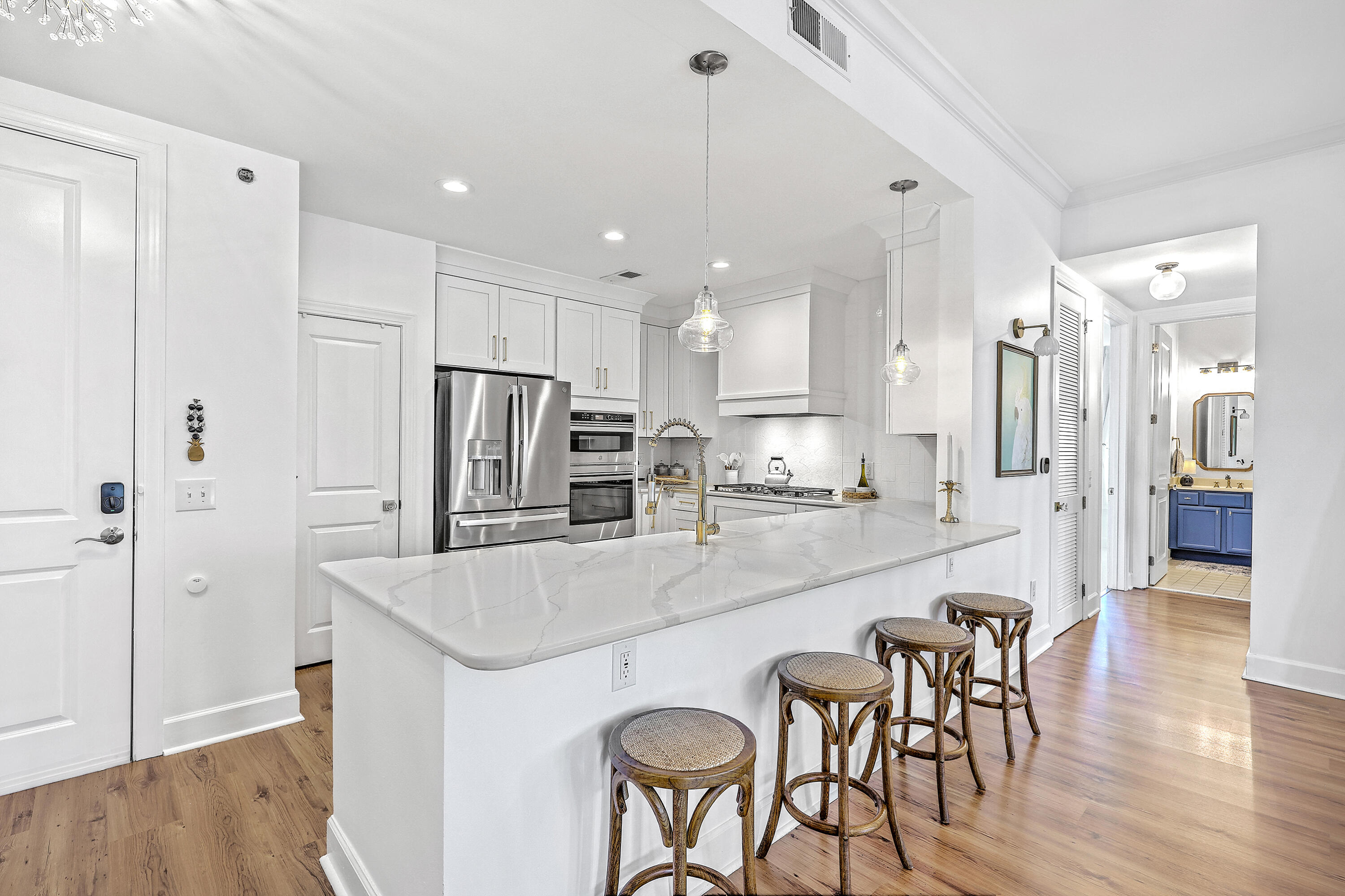 125 Pier View Street 401