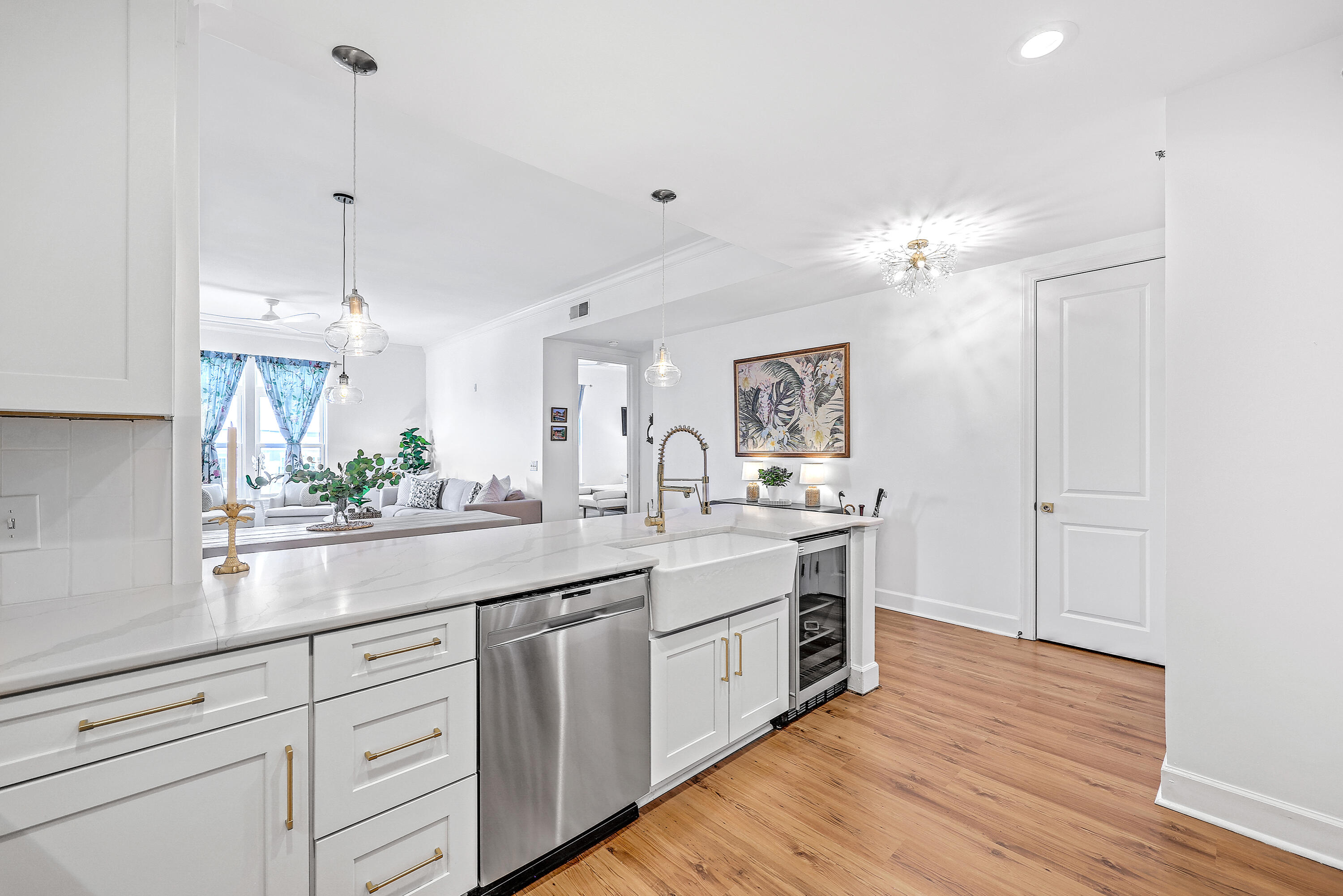 125 Pier View Street 401