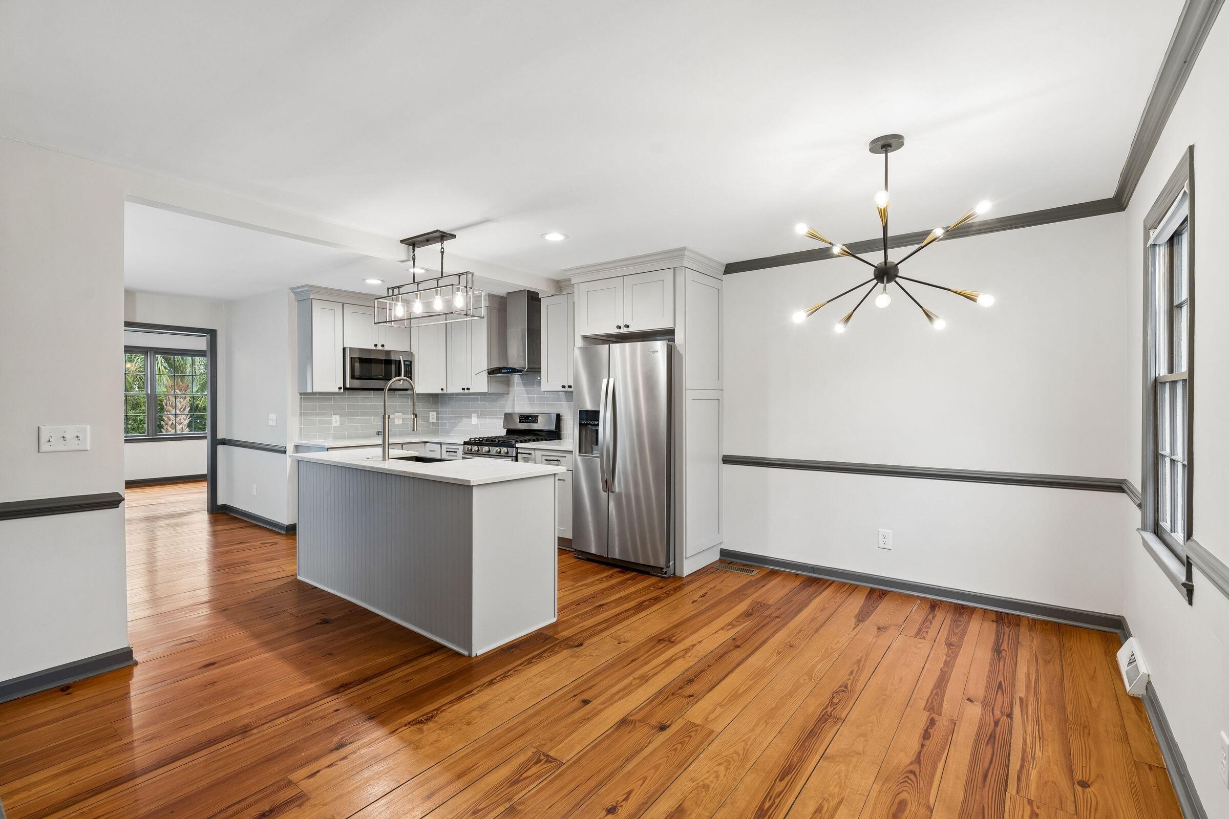 102 Beaufain Street B