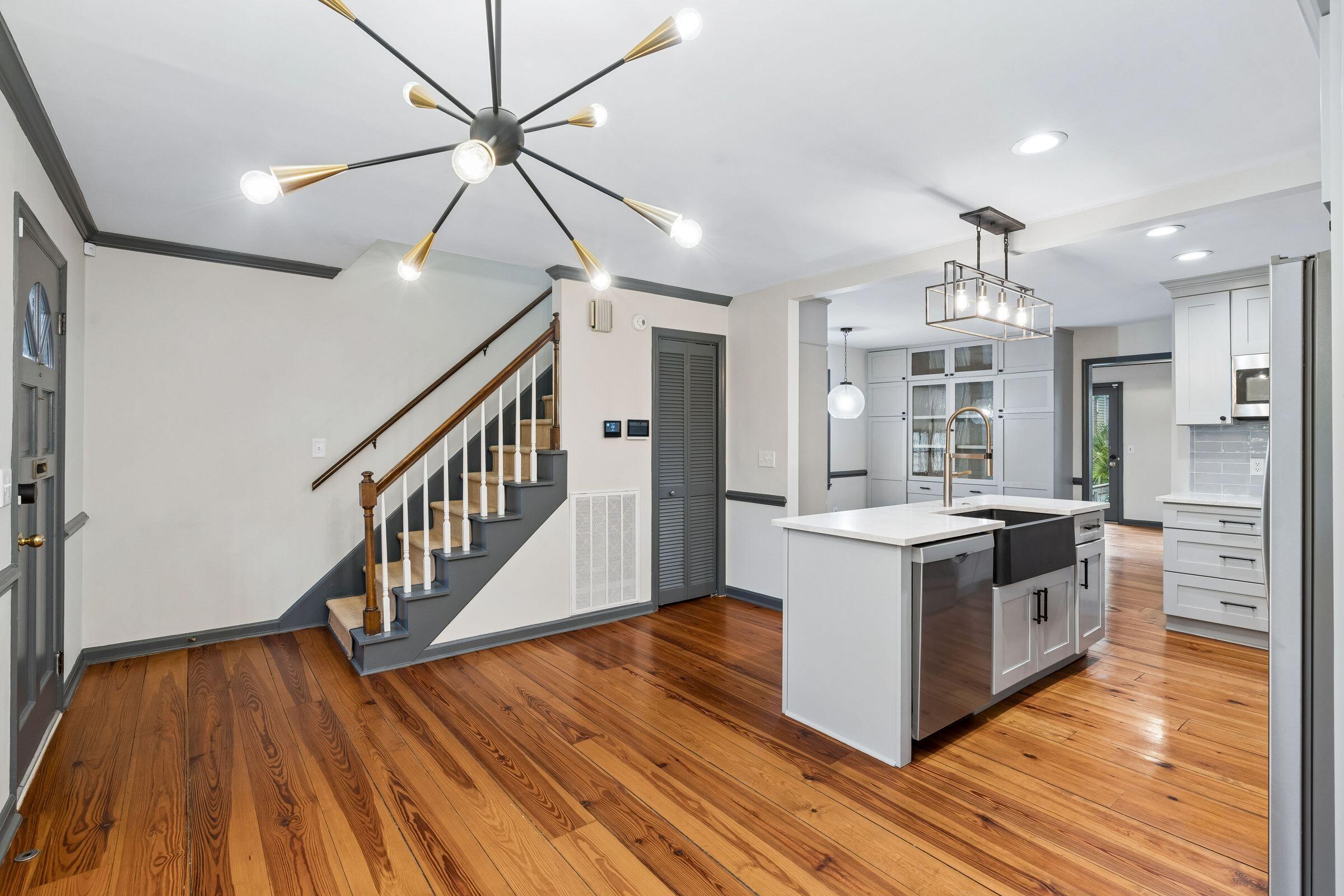 102 Beaufain Street B