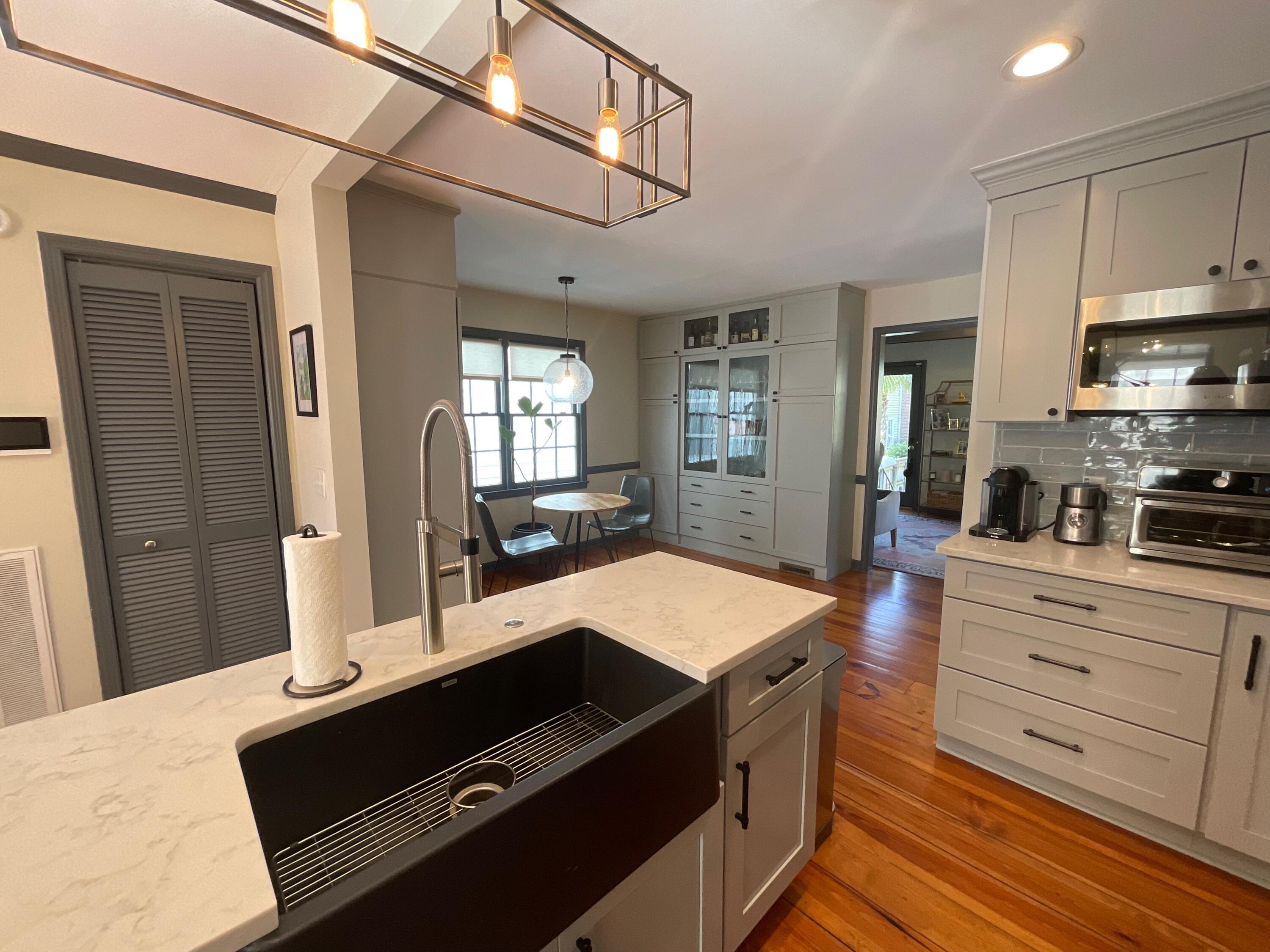 102 Beaufain Street B