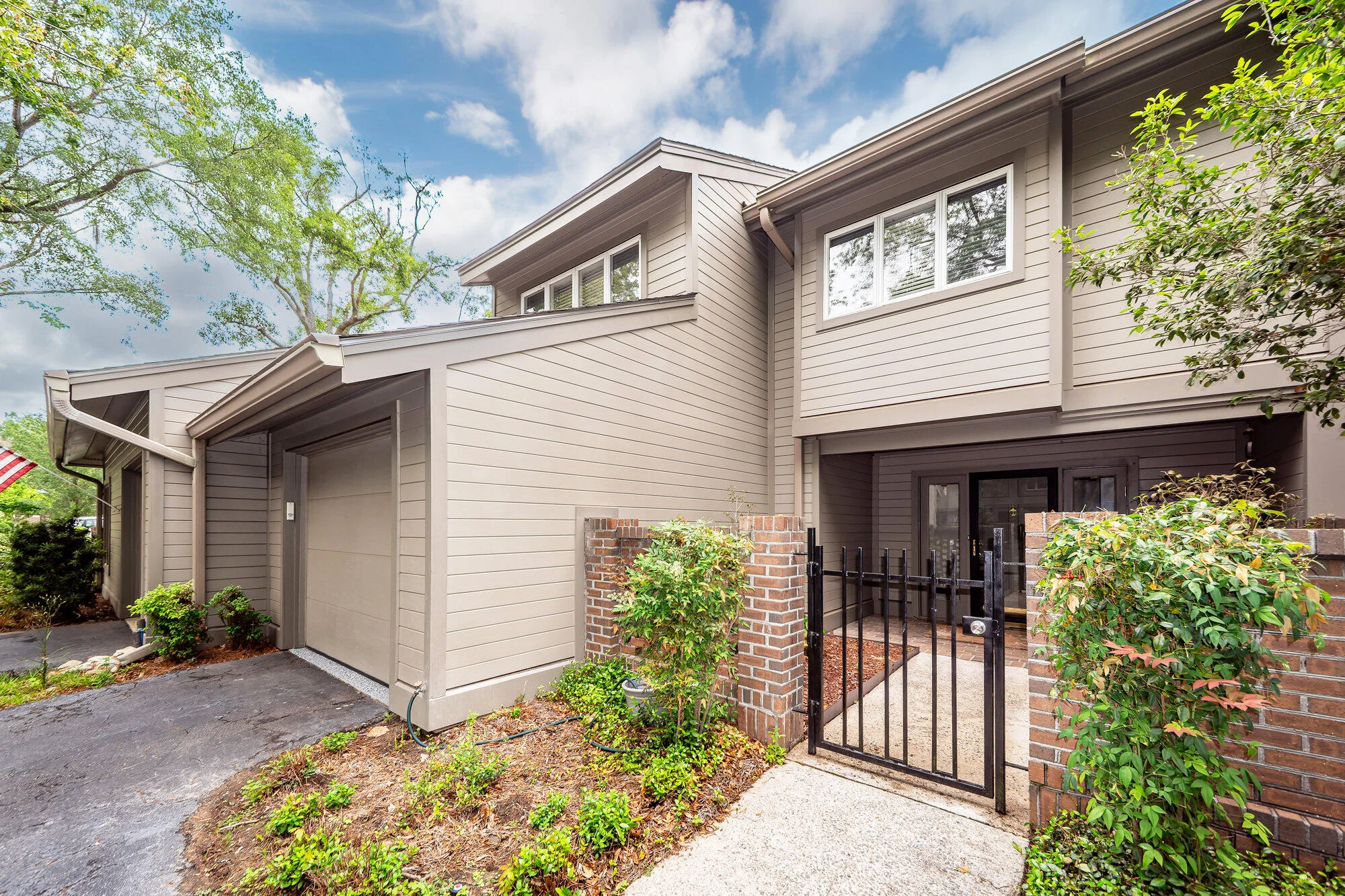 14 Wappoo Creek Place