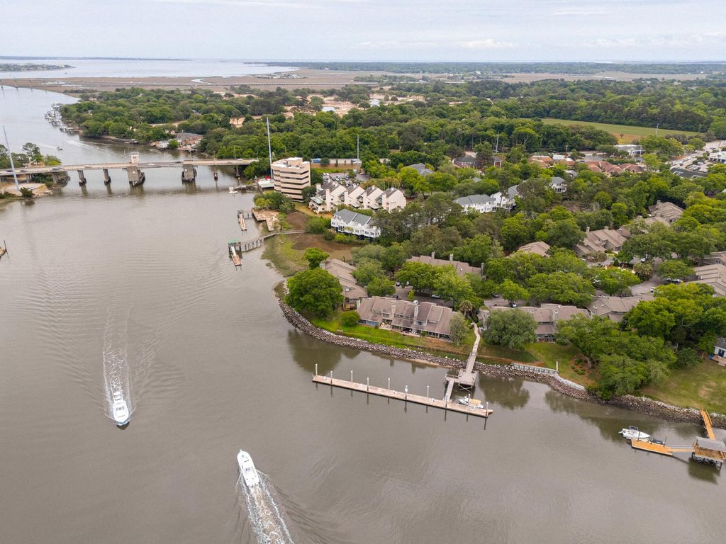 Photo of 14 Wappoo Creek Place, Charleston, SC 29412 (MLS # 26012878)
