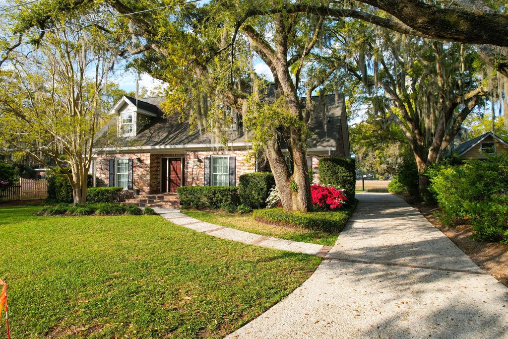 Photo of 777 Tennent Street, Charleston, SC 29412 (MLS # 26012970)