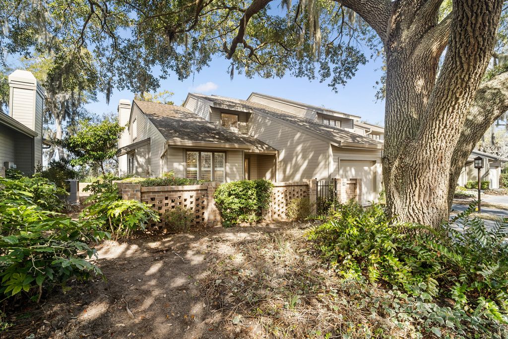 Photo of 33 Wappoo Creek Place, Charleston, SC 29412 (MLS # 26006298)