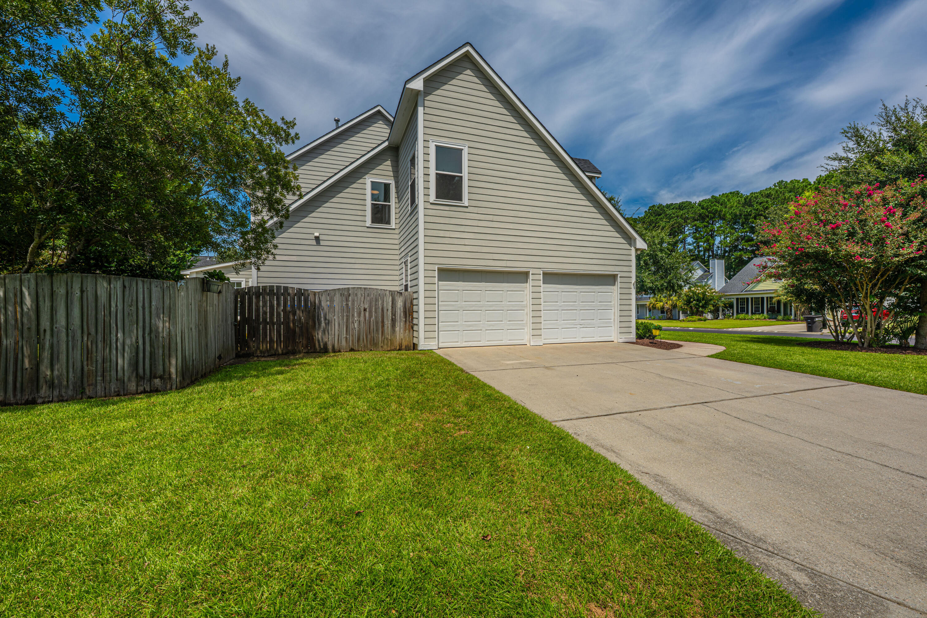 1067 Black Rush Circle