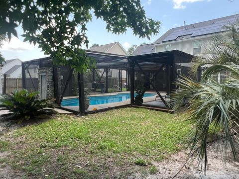 A home in North Charleston