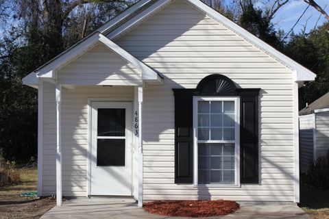 A home in North Charleston