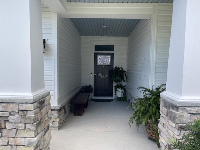 111 Country Oaks Lane