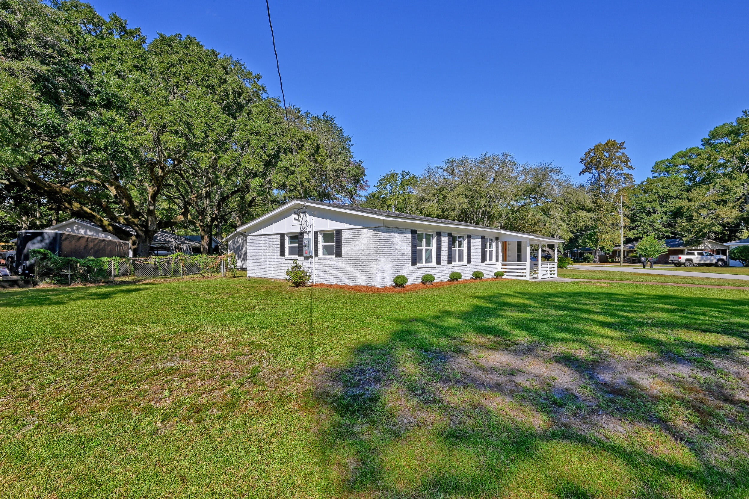 1472 Village Road
