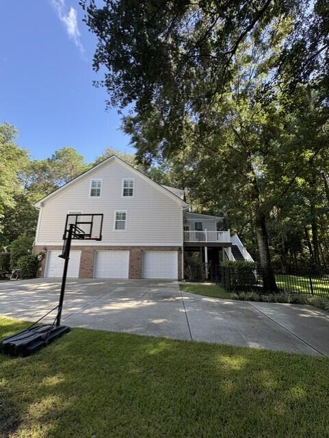 3561 Flowering Oak Way