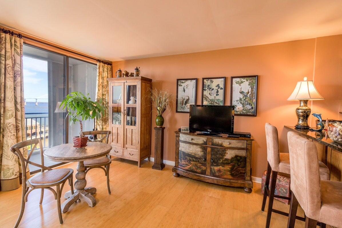 330 Concord Street 8e